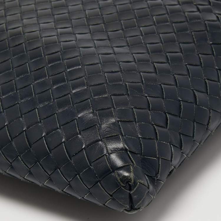 Pre Owned Bottega Veneta Navy Blue Intrecciato Leather Messenger Bag