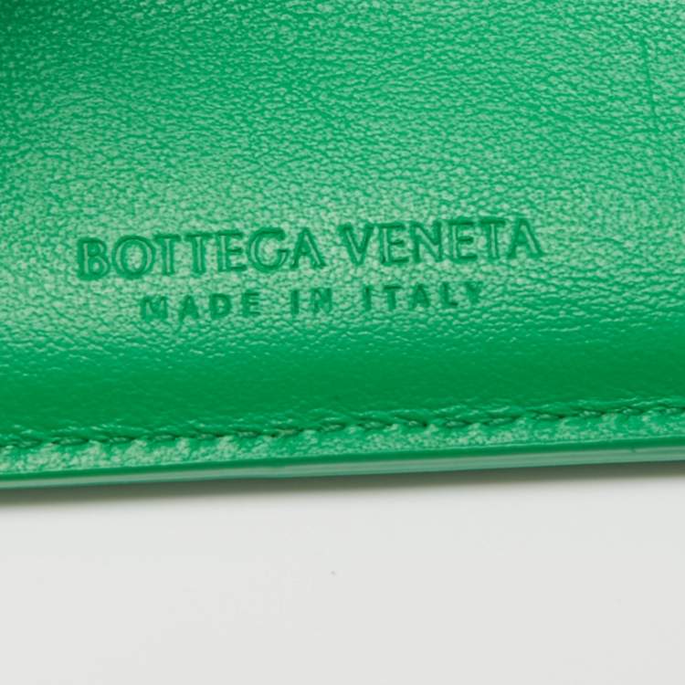 Pre Owned Bottega Veneta Green Intrecciato Leather Cassette Bifold Wallet