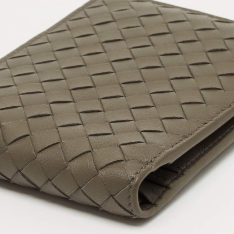 Pre Owned Bottega Veneta Olive Green Intrecciato Leather Bifold Wallet