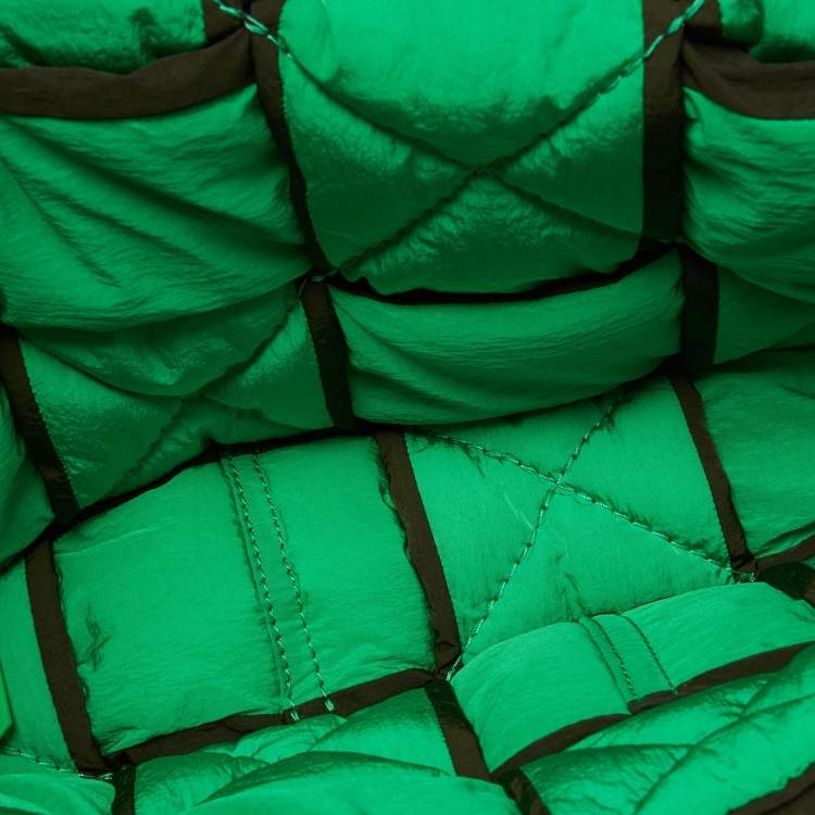 Pre Owned Bottega Veneta Green Intrecciato Nylon Cassette Messenger Bag