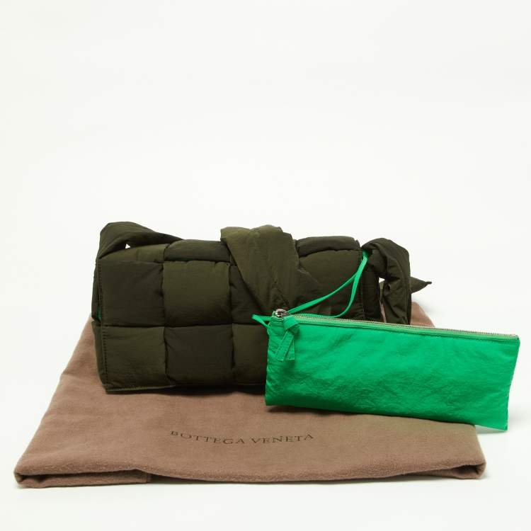 Pre Owned Bottega Veneta Green Intrecciato Nylon Cassette Messenger Bag