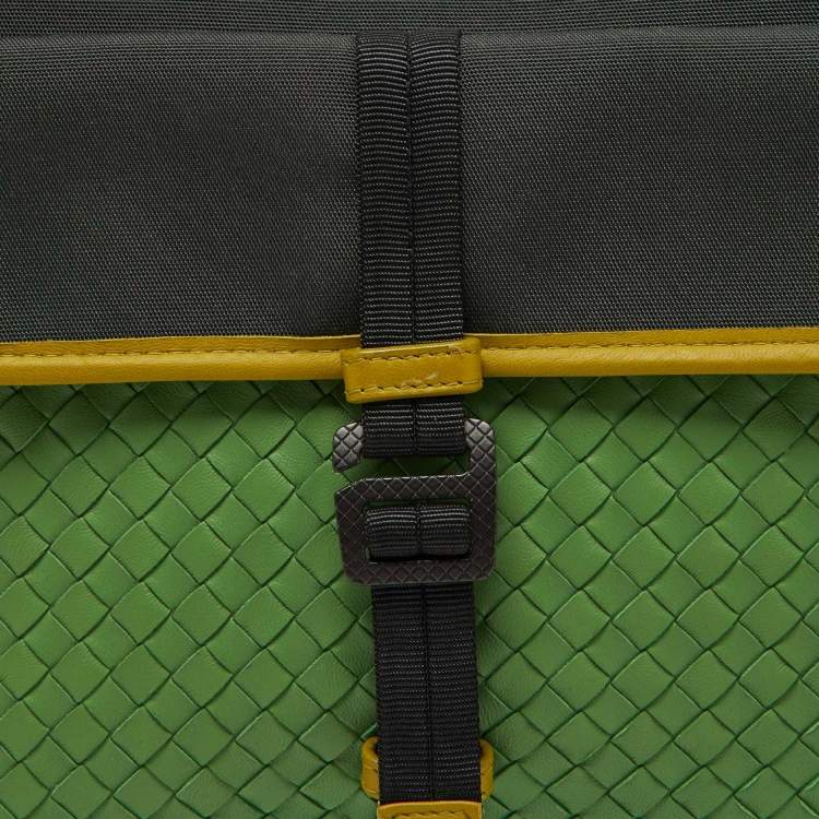 Pre Owned Bottega Veneta Multicolor Nylon Leather Zip Pouch 
