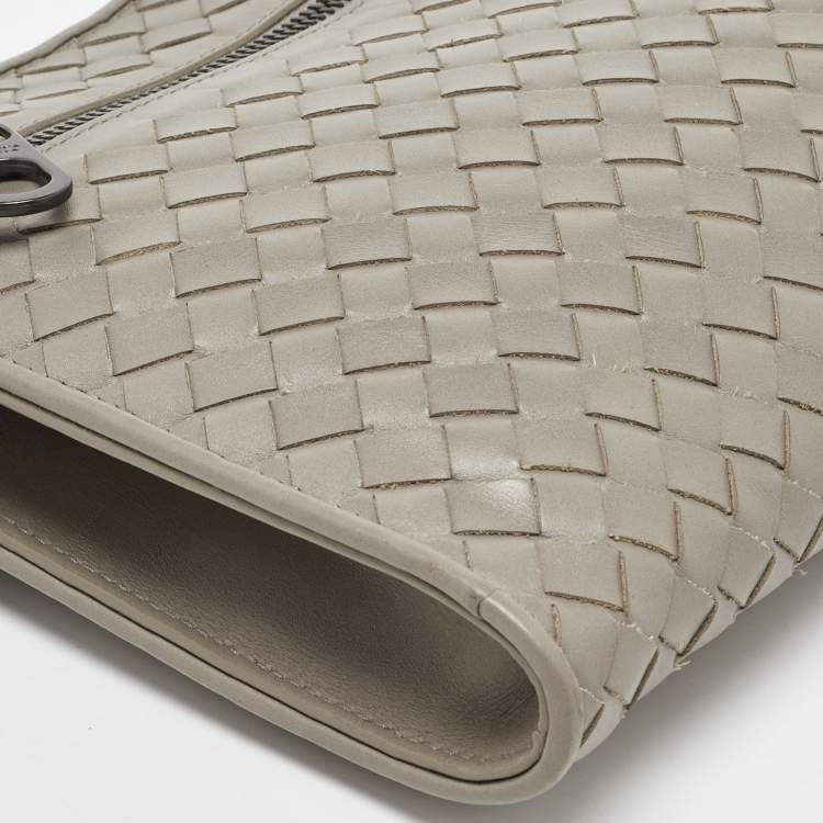 Pre Owned Bottega Veneta Grey Intrecciato Leather Wristlet Clutch 