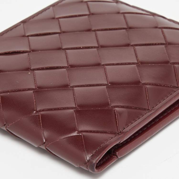 Pre Owned Bottega Veneta Burgundy Intrecciato Leather Bifold Wallet