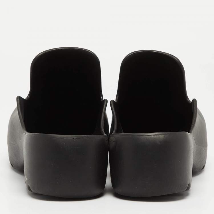 Pre Owned Bottega Veneta Black Rubber Flash Clogs Size 42