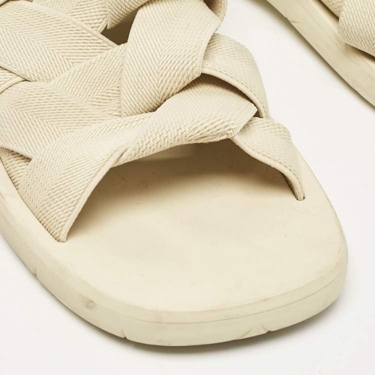 Pre Owned Bottega Veneta Cream Intrecciato Fabric Slide Sandals Size 40