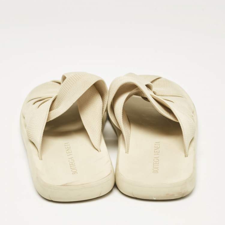 Pre Owned Bottega Veneta Cream Intrecciato Fabric Slide Sandals Size 40