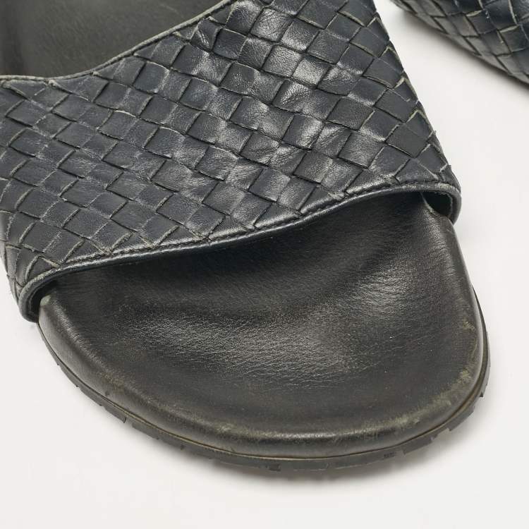 Pre Owned Bottega Veneta Black Intrecciato Leather Lake Slide Sandals Size 46