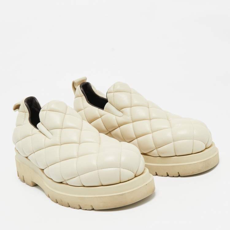Pre Owned Bottega Veneta Cream Quilted Leather Slip On Loafers Size 41
