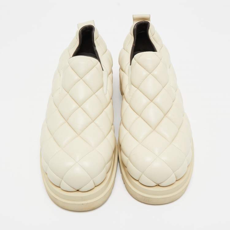 Pre Owned Bottega Veneta Cream Quilted Leather Slip On Loafers Size 41