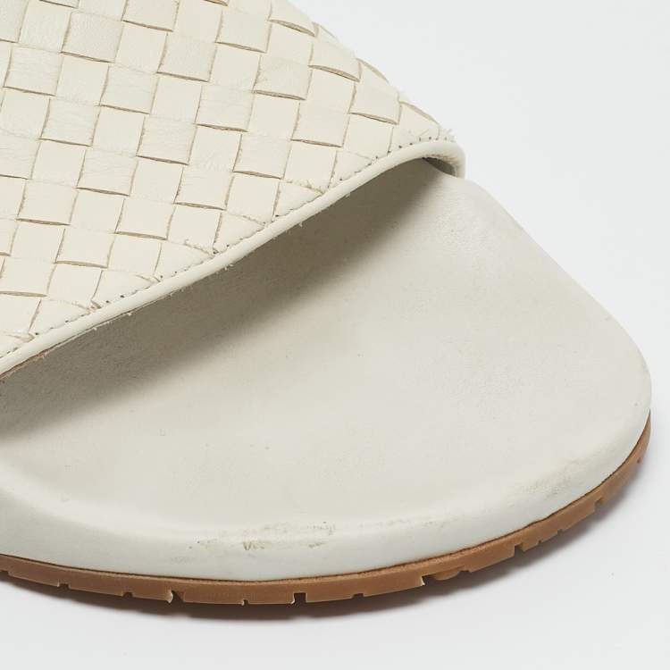 Pre Owned Bottega Veneta Cream Intrecciato Leather Lake Slide Sandals Size 45