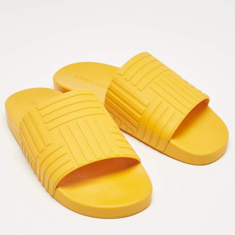 Pre Owned Bottega Veneta Orange Rubber Slides Size 44
