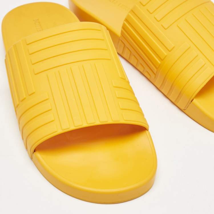 Pre Owned Bottega Veneta Orange Rubber Slides Size 44
