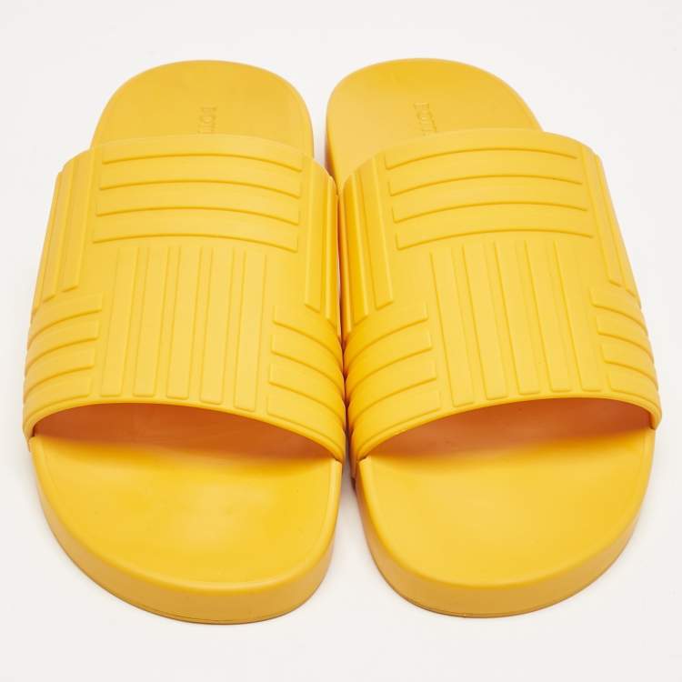 Pre Owned Bottega Veneta Orange Rubber Slides Size 44