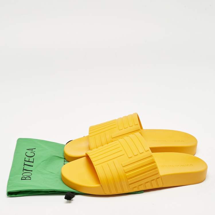 Pre Owned Bottega Veneta Orange Rubber Slides Size 44