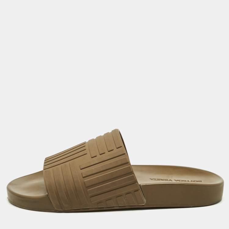 Pre Owned Bottega Veneta Brown Rubber Slide Sandals Size 42