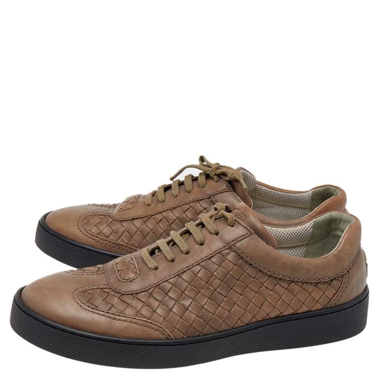 مملوكة مسبقًا Bottega Veneta Brown Intrecciato Leather Low Top Sneakers Size 41