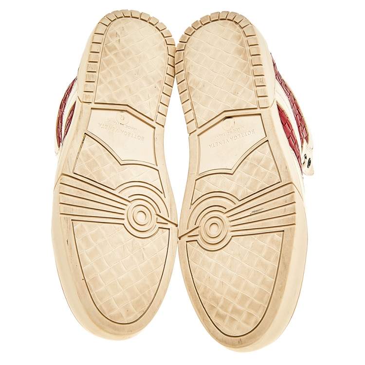 Pre Owned Bottega Veneta Cream/Maroon Intrecciato Leather High Top Lace Up Sneaker Size 42