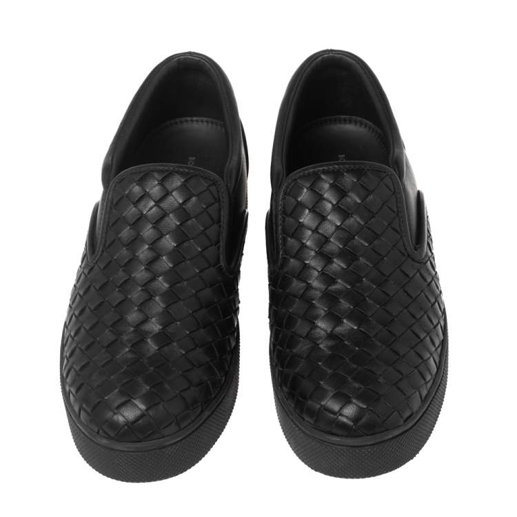 مملوكة مسبقًا Bottega Veneta Black  Intreciato Leather Slip on Sneakers Size 40