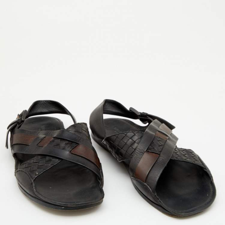 Pre Owned Bottega Veneta Black/Dark Brown Intrecciato Leather Criss Cross Flat Sandals Size 43