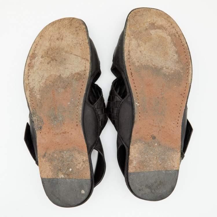 Pre Owned Bottega Veneta Black/Dark Brown Intrecciato Leather Criss Cross Flat Sandals Size 43