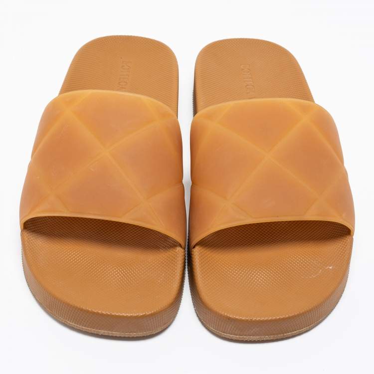 Pre Owned Bottega Veneta Brown Intrecciato Rubber Slide Sandals Size 42