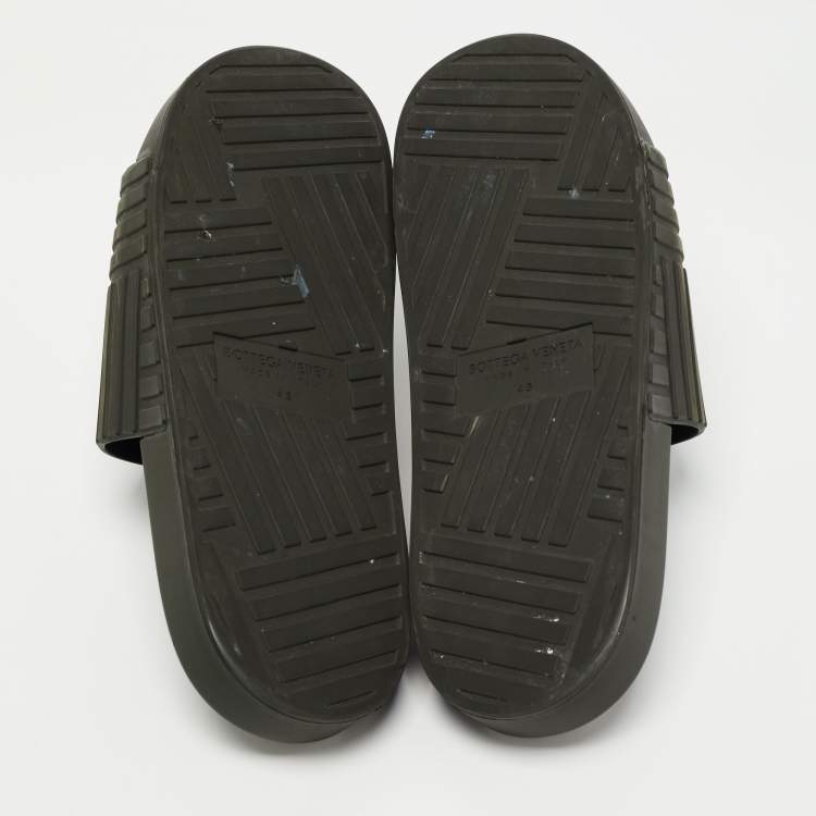Pre Owned Bottega Veneta Black Embossed Rubber Slides Size 43