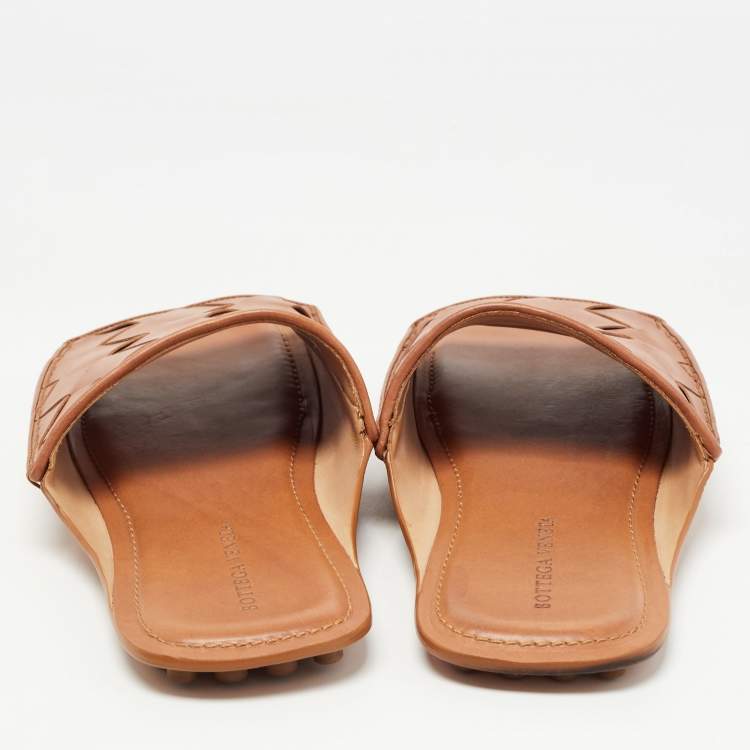 Pre Owned Bottega Veneta Brown Leather Intrecciato Weave Slide Sandals Size 44