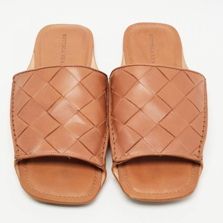 Pre Owned Bottega Veneta Brown Leather Intrecciato Weave Slide Sandals Size 44