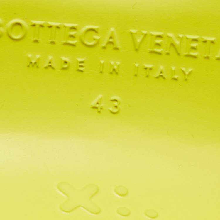 Pre Owned Bottega Veneta Lime Rubber Flash Mules Size 43