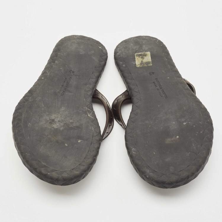Pre Owned Bottega Veneta Brown Intrecciato Leather Thong Slide Flats Size 42