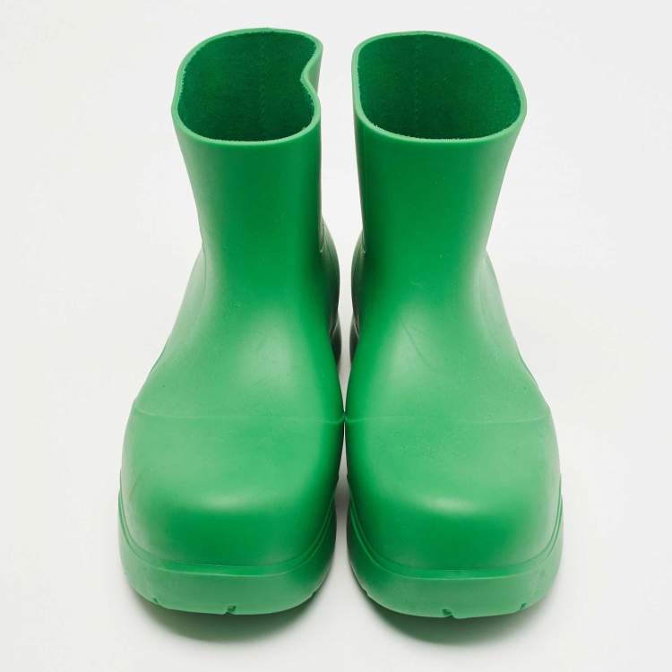 Pre Owned Bottega Veneta Green Rubber Puddle Ankle Boot Size 42