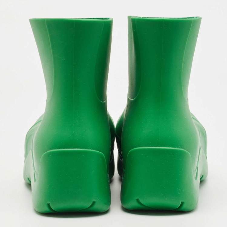 Pre Owned Bottega Veneta Green Rubber Puddle Ankle Boot Size 42