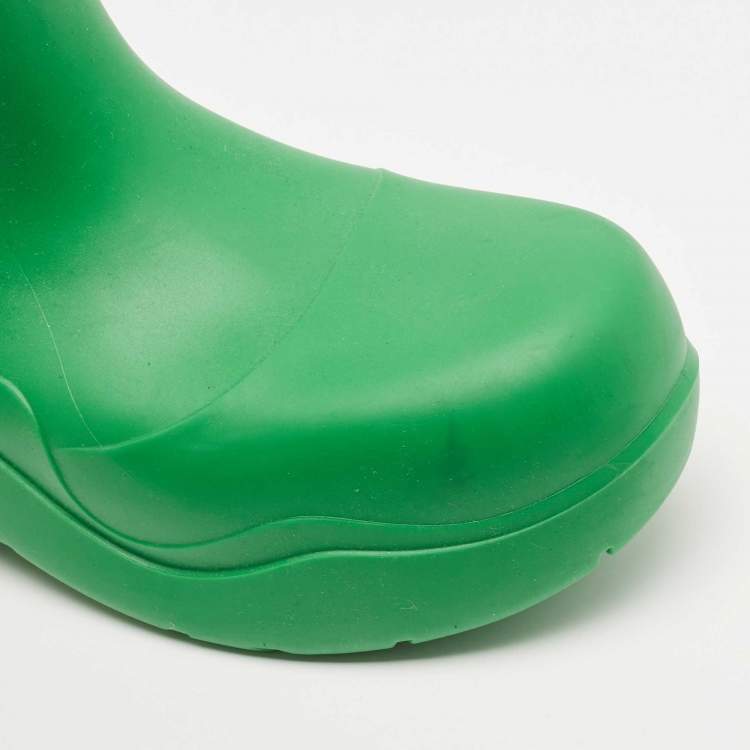 Pre Owned Bottega Veneta Green Rubber Puddle Ankle Boot Size 42