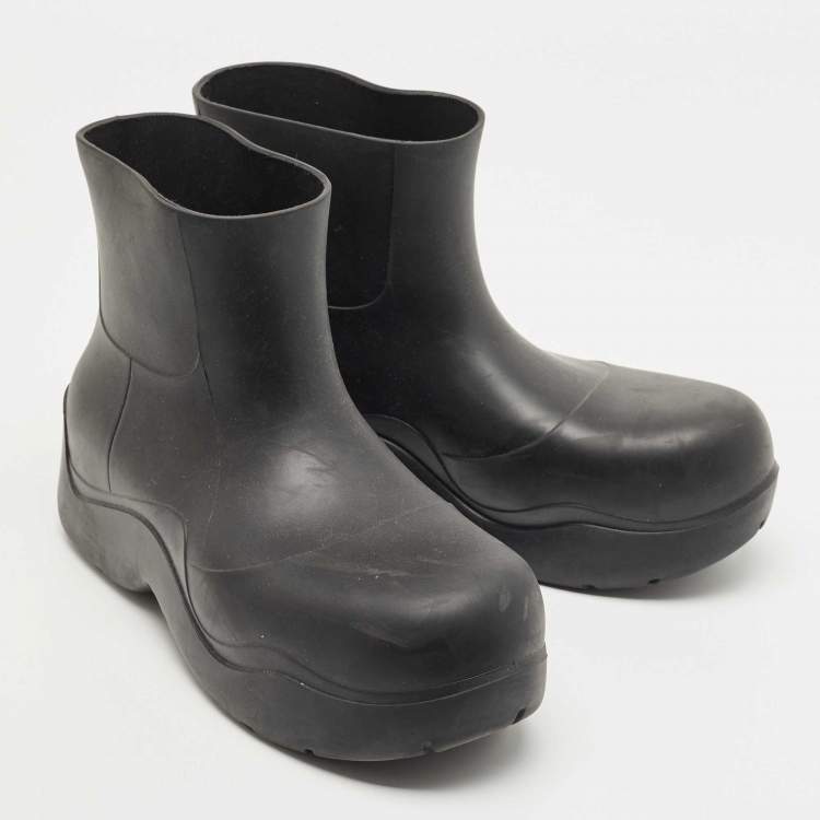 Pre Owned Bottega Veneta Black  Rubber Puddle Ankle Boot Size 42