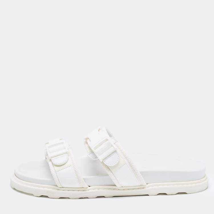 White canvas outlet slides