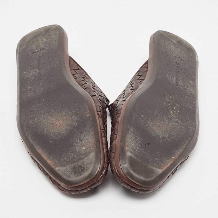 Pre Owned Bottega Veneta Brown Woven Leather Intrecciato Fiandra Mules Size 43