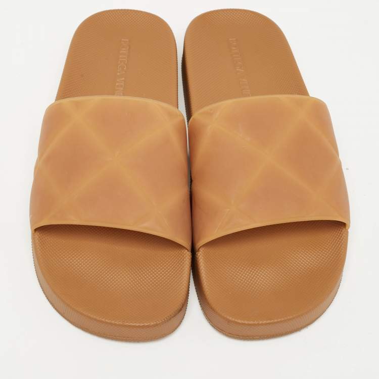 Pre Owned Bottega Veneta Brown Intrecciato Rubber Slide Sandals Size 42