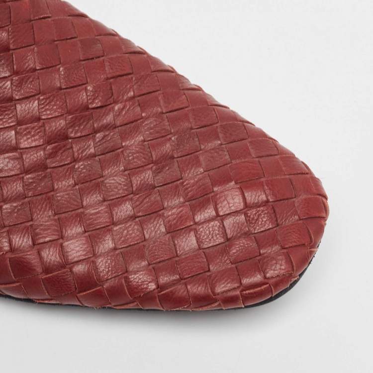 Pre Owned Bottega Veneta Burgundy Intrecciato Leather Slip on Loafers Size 42