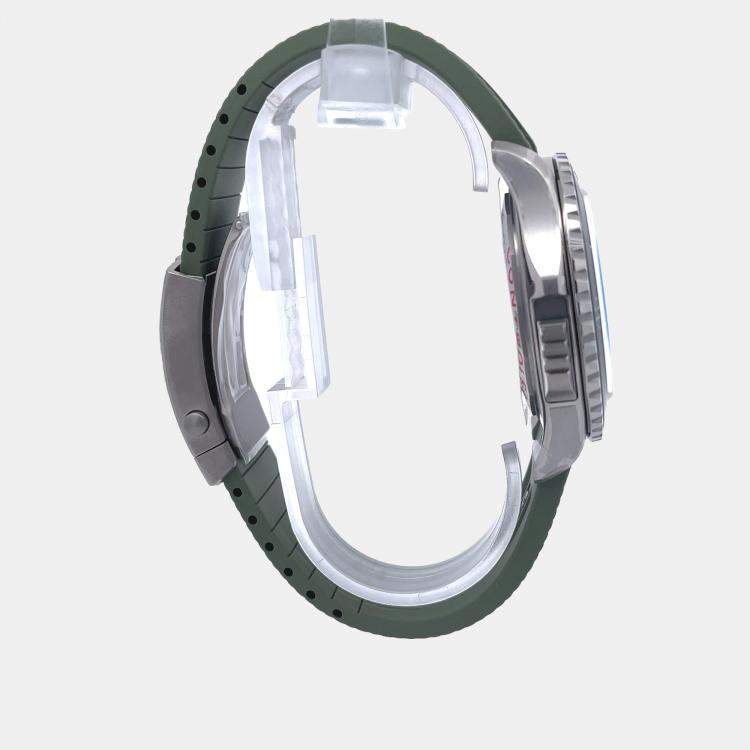 Pre Owned Breitling Superocean E10379D31L1S1 Automatic Green Titanium Ceramic Men’s Wristwatch 46 mm