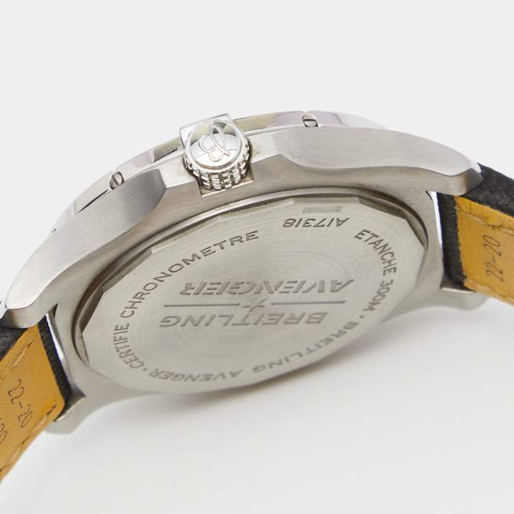 Pre Owned Breitling Black Stainless Steel Leather Avenger A17318101B1X1 Men's Wristwatch 43 mm
