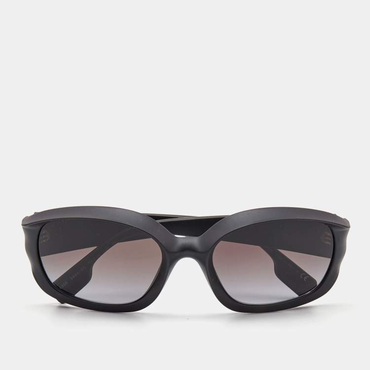 Pre Owned Burberry Black/Brown Gradient B4338 Milton Rectangle Sunglasses