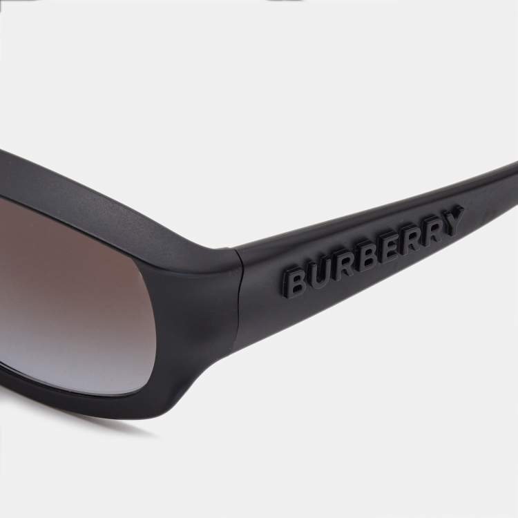 Pre Owned Burberry Black/Brown Gradient B4338 Milton Oval Sunglasses