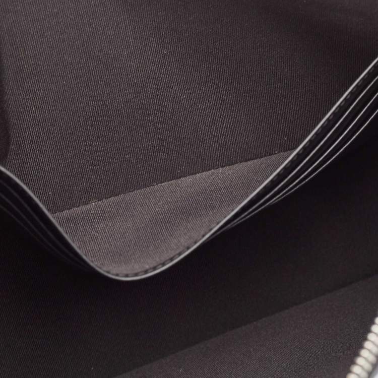 Pre Owned Burberry Black Leather Logo Edin Wristlet Clutch