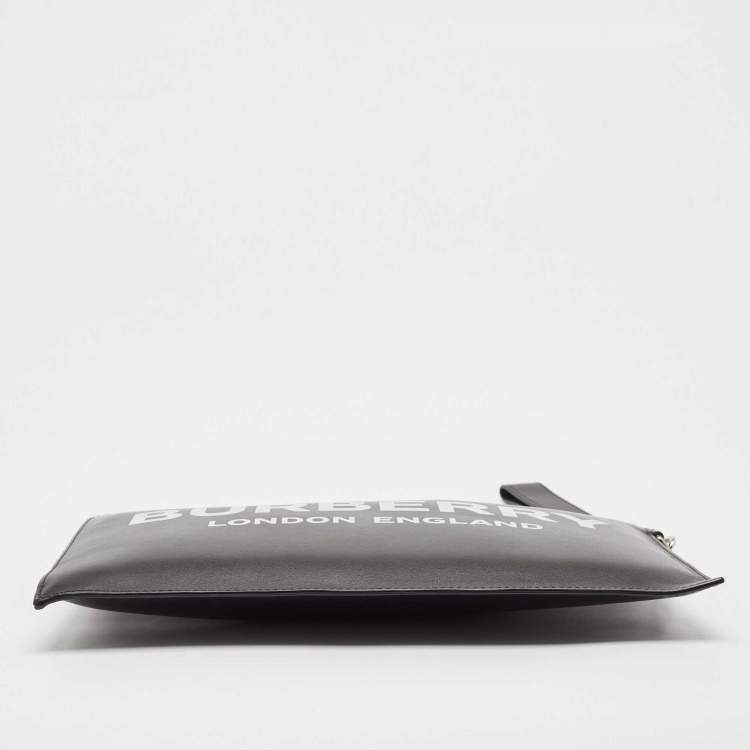 Pre Owned Burberry Black Leather Logo Edin Wristlet Clutch