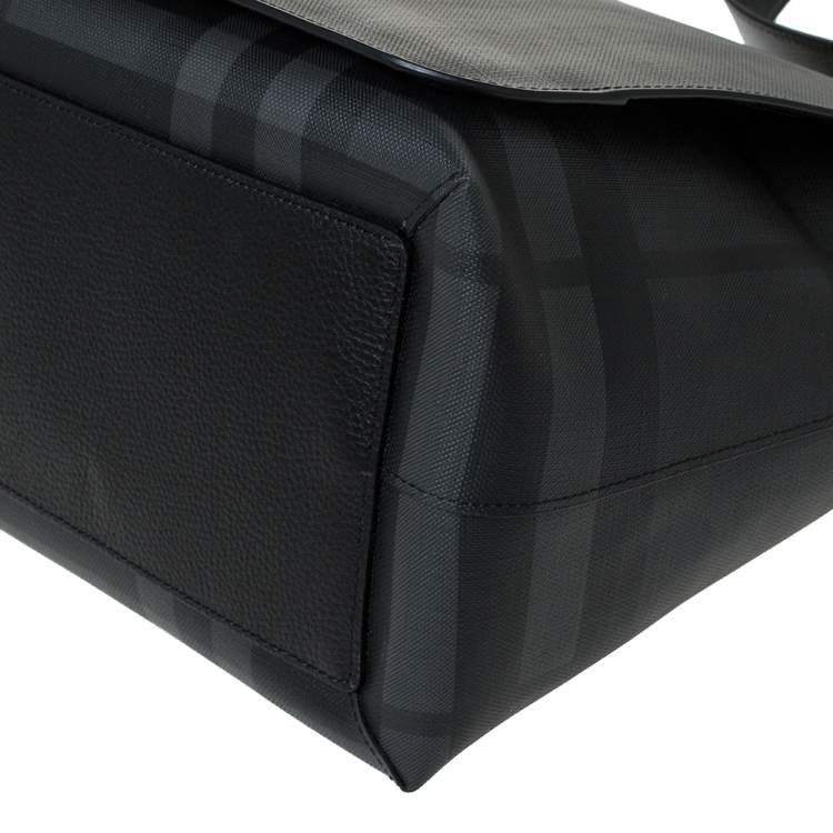 Pre Owned Burberry Black Check PVC and Leather Large Burleigh Messenger Bag