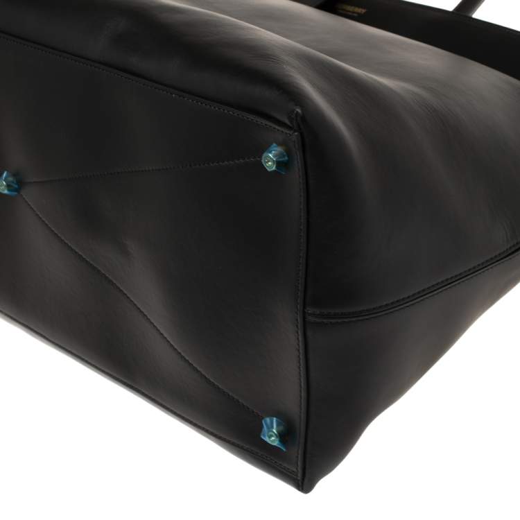 Pre Owned Burberry Black Leather Extra Large Society Top Handle Bag