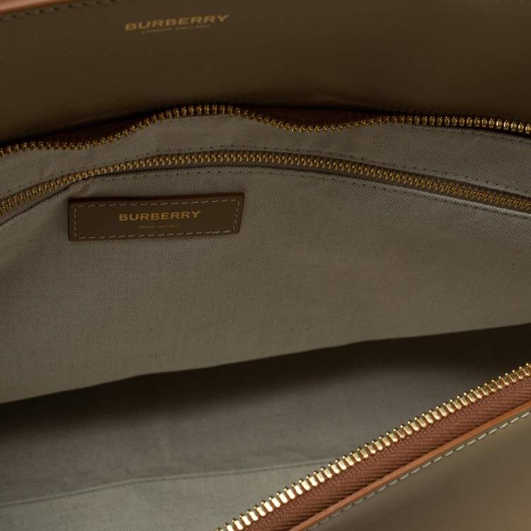 مملوكة مسبقًا Burberry Beige Leather Extra Large Society Top Handle Bag