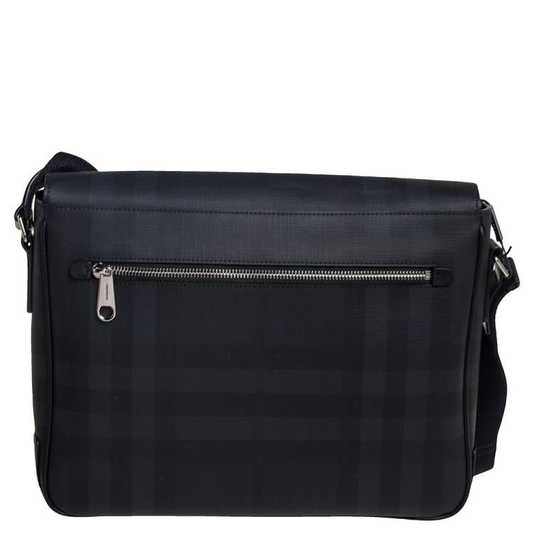 مملوكة مسبقًا Burberry Dark Charcoal Beat Check PVC and Leather Messenger Bag