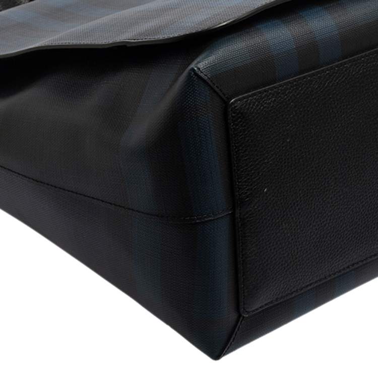 Pre Owned Burberry Black/Blue Check PVC and Leather Large Burleigh Messenger Bag